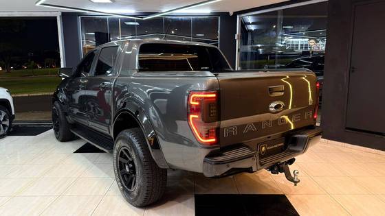 FORD RANGER 3.2 STORM 4X4 CD 20V DIESEL 4P AUTOMÁTICO FORD RANGER 3.2 STORM 4X4 CD 20V DIESEL 4P AUTOMÁTICO